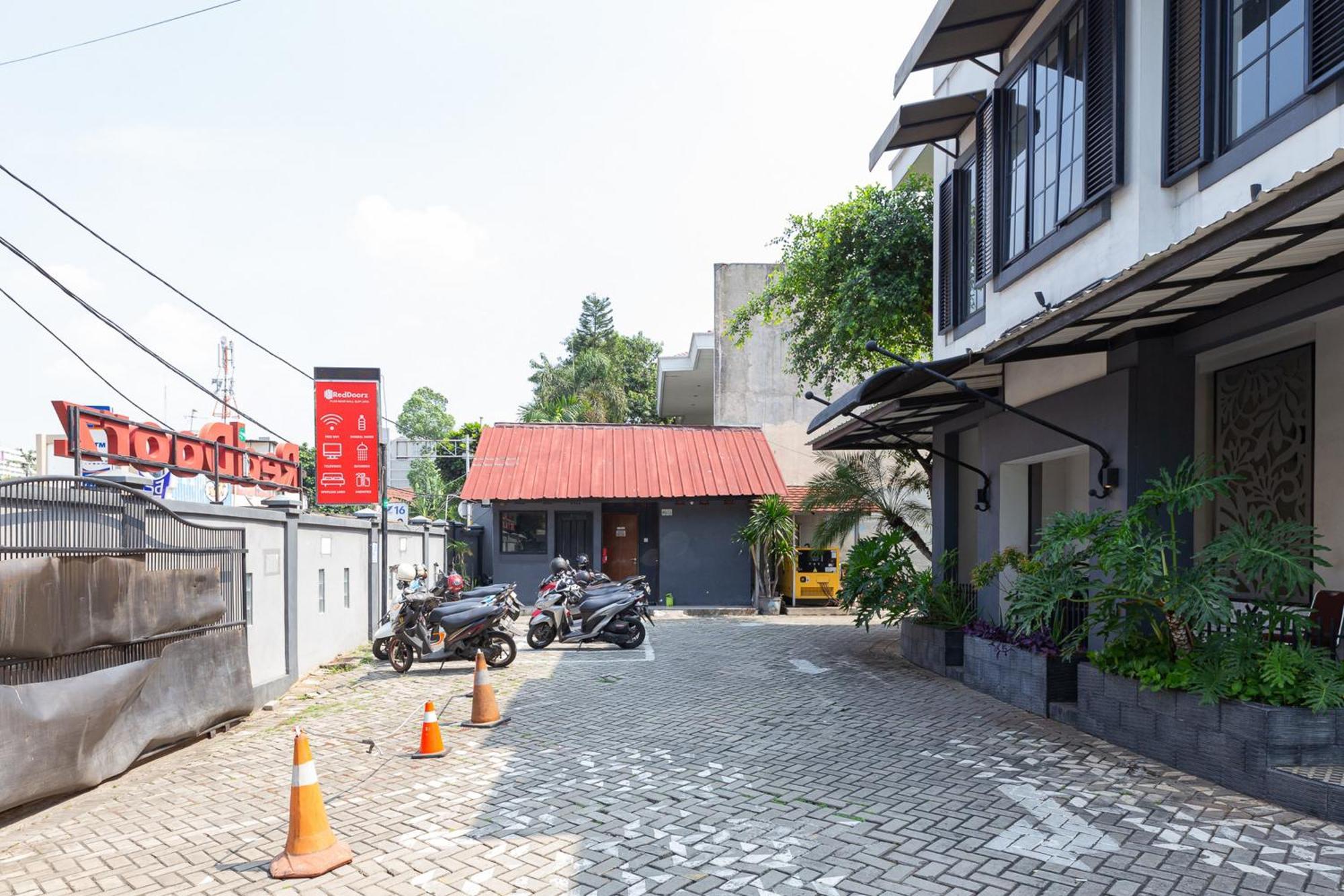 Reddoorz Near Mall Slipi Jaya Rumah tetamu Jakarta